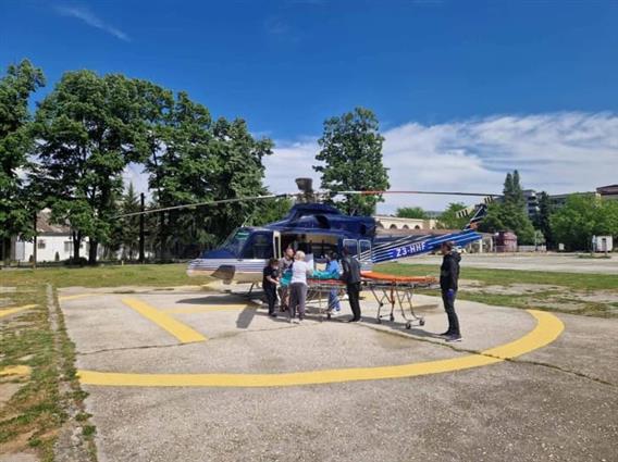 Со полициски хеликоптер пренесен македонски државјанин од Унгарија до Скопје