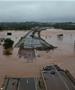 Најмалку 107 луѓе го загубија животот во поплавите во Бразил, Владата вети девет милијарди евра