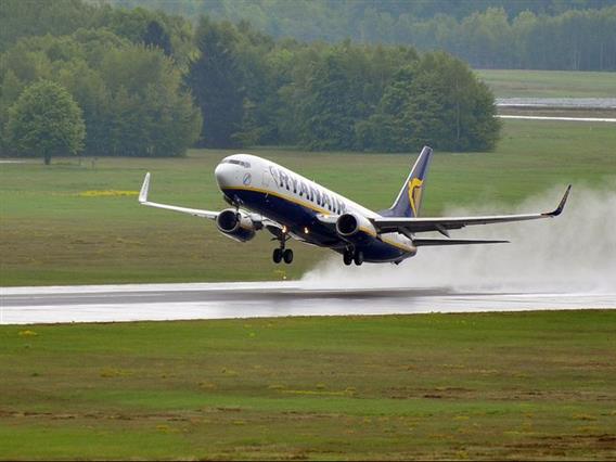 Драма на небото над Италија: Пилотот веднаш се вратил назад на аеродромот, но било предоцна