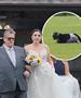 Бизарна свадба во САД: Сите гледаат во „жената- мачка“ наместо во невестата (ВИДЕО)
