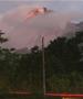 Индонезија го подигна нивото на тревога за вулканот Ибу на највисоко ниво