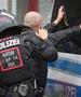 Германски полицаец украл 180 кг. сирење од превртен камион- веднаш добил отказ 